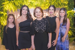 Mel, Luciane, Lenita, Maria Lúcia e Maria Clara Negrão