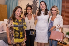 Ellen Benevides, Cristine Péres, Liana Santana e Lilian Porto