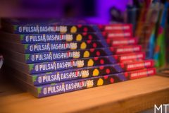 Lançamento-do-livro-de-Cris-Cavalcante-4