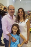 Kelton, Janine e Marina Whitehurst