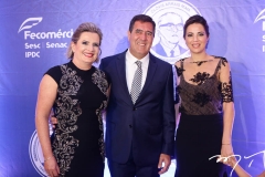 Eliana e Luiz Gastão Bittencourt, com Onélia Leite