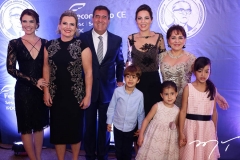 Luana, Eliana e Luiz Gastão Bittencourt, Pedro, Onélia Leite, Luiza e Fernanda Santana