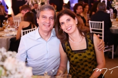 Thiago Santana e Luciana Lobo