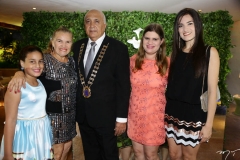 Liz, Zuleica Catunda, Epitácio Vasconcelos, Márcia e Natália Catunda