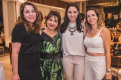 Raquel Barros, Regina e Juliana Pinho e Débora Bezerra