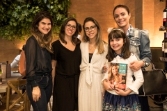 Lançamento do livro de Mirella Freire em São Paulo