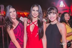Marina Fujita, Luma Coelho e Isadora Araújo