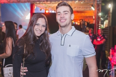 Milla Zeballos e Matheus Martins