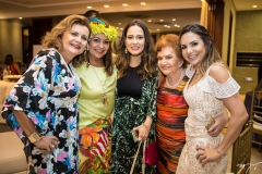 Janise Machado, Carmen Cinira, Marília Queiroz Machado, Cláudia Diogo e Adriana Queiroz