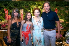 Alessandra, Pietra, Norma e Sergio Bezerra
