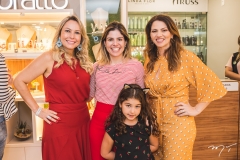Talynie Mihaliuc, Carol Bezerra, Roberta Bezerra e Surama Geleilate