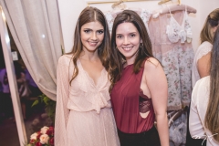 Giovanna Gripp Esteves e Camila Gripp