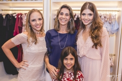 Nathalia Petrone, Laís Rocha, Sofia Rocha e Giovanna Gripp Esteves