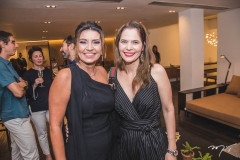 Márcia Travessoni e Adriana Carneiro