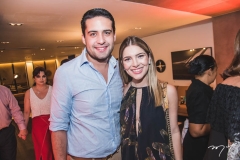 Victor Oliveira e Marina Brandão