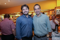 Siloé Martins e Edson Farias