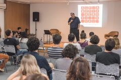 Palestra sobre Alfabetização Visual