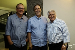 Sergio e Pedro Fiuza, com Deusmar Queirós