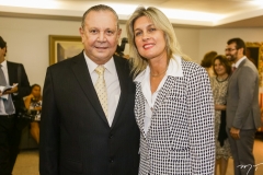 Ernani e Monique Barreira