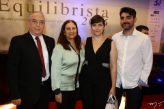 Francisco, Isabel e Andressa Back, com Régis Andrade