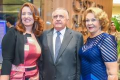 Aline Félix Borroso, João Carlos e Auxiliadora Paes Mendonça