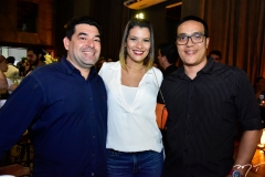 Danilo Carvalho, Renata Costa e Danilo Assis