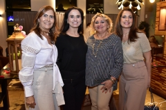 Débora Moreira, Neuza Rocha, Vera Costa e Márcia Andrea
