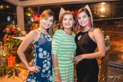 Gabriela, Nevinha e Débora Sousa