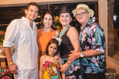 Ronald Oliveira, Keila Oliveira, Mari Oliveira, Auta e Roberto Oliveira