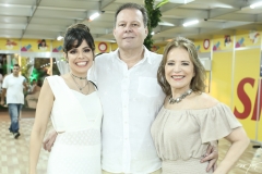 Carol Bezerra, Júlio Ventura e Angela Cunha