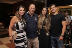 Márcia, Fernando, Talita e Fernandinho Travessoni