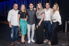 Roberto, Rochele Cavalcante, Luis Marcelo, Camila Rossete, Gabriel e Ianca Marangoni