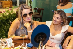 Tallis Joias homenageia mulheres