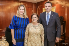 Mariana Lobo, Marlúcia Araújo e Leonardo Moura