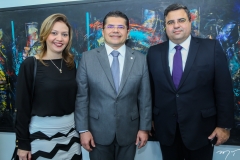 Karine e Valdetário Monteiro e Fábio Timbó
