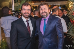 Thomaz Figueiredo e Élcio Batista