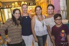 Ana Figueiredo, Cristina Sobral, Regina Wayne, Maria Cláudia Figueiredo e Ivo Figueiredo