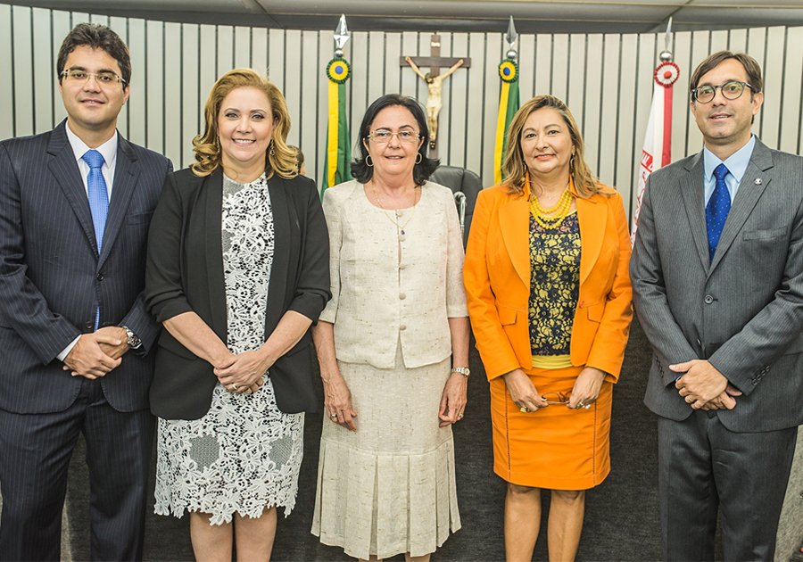 Cinco juízes do Ceará recebem homenagem!