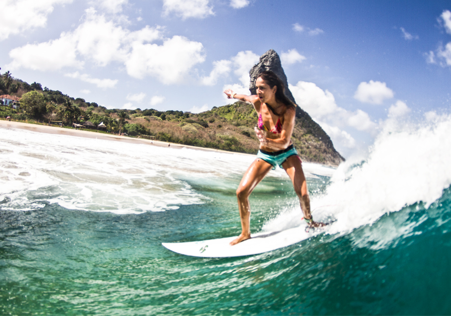 Kelry Guedes e seu amor incondicional pelo surf e pelos doces | Confira a entrevista