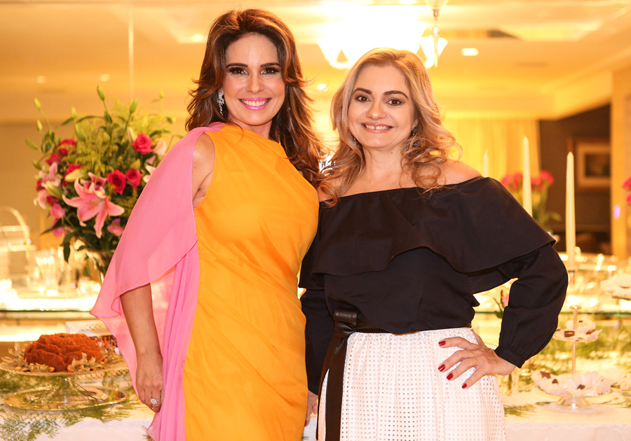 Ana Cristina Camelo ganha jantar especial de aniversário | Olha só as fotos!