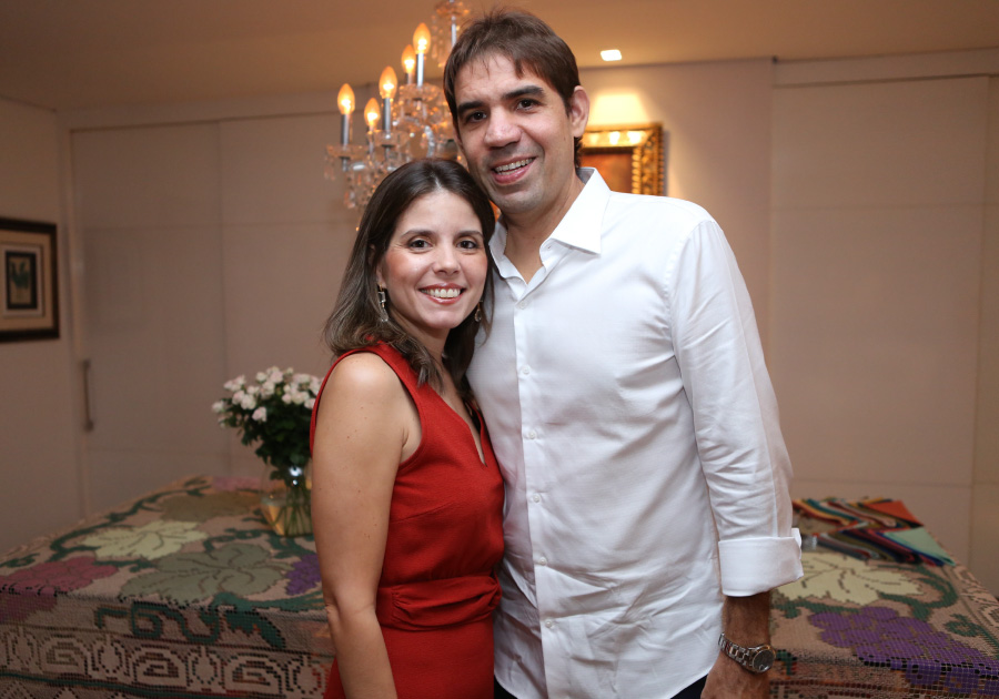 Em família | Rodrigo de Castro celebra nova idade com jantar intimista