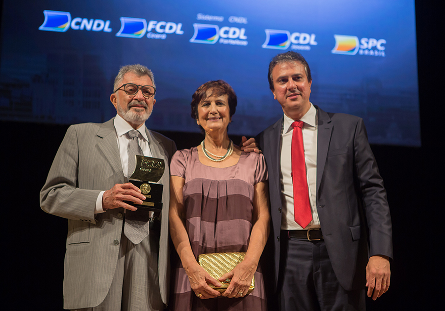 Eudoro Santana recebe Medalha Clóvis Rolim 2017 da FCDL | Confira!