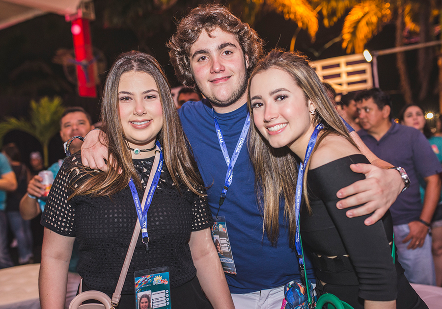 1 é pouco, 2 é bom, 3 é Fortal | Confira os melhores cliques da festa na noite de sábado!