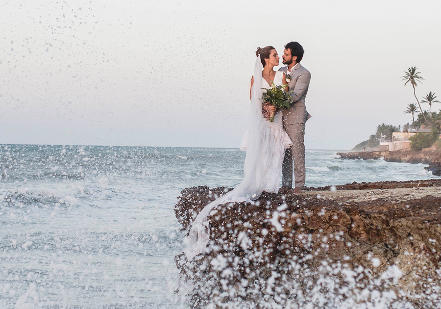 Momento único | Italo Magalhães e Alice Studart se casam na Praia da Taíba!