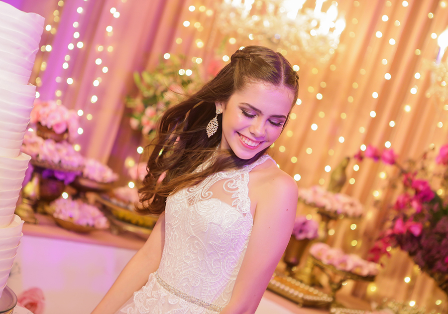 Sofisticação e beleza | Liana Parente ganha linda festa para comemorar seus 15 anos!