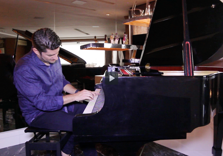 Paulo José canta sobre o amor no #GaleriaSessions | Confira na íntegra!