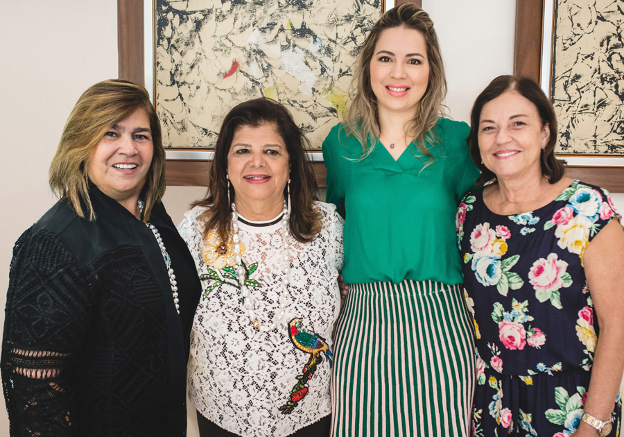 Onélia Santana promove café da manhã para grupo de lideranças femininas