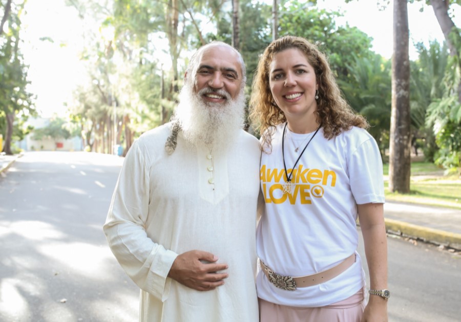 Harmonia e boas energias marcam encontro com Sri Prem Baba na Unifor