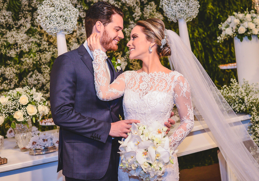 Vem ver | A troca de alianças entre Larissa Peixoto e Luiz Camelo