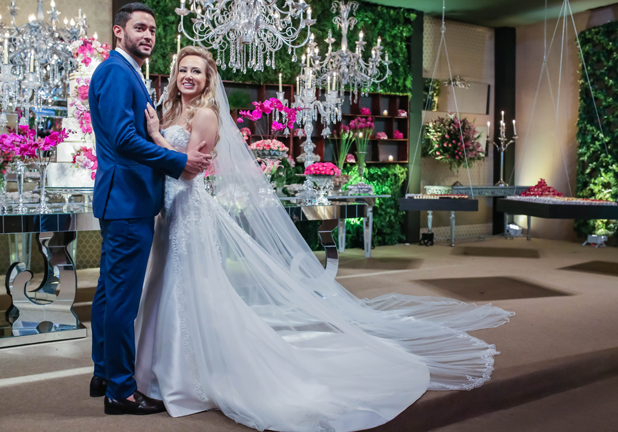 Márcia Beretta e Bruno de Alencar Moreno selam união no Terrasse La Maison